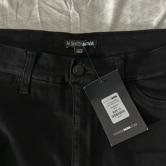 Fashion Nova Jeans - Picture 2 of 5